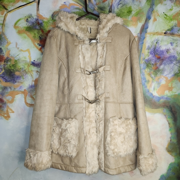 Topshop Faux Suede with Faux Fur Lining - Picture 2 of 14